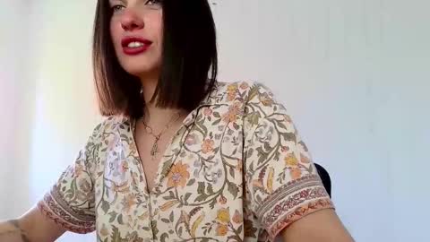 Neferutt online show from 04-15-26, 02:57