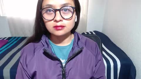 Snapshot of negrita_25 chatting on 09-23-25, 12:30 Zoe online show from 09-23-25, 12:30