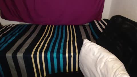 Snapshot of negrita_25 chatting on 10-08-25, 11:02 Zoe online show from 10-08-25, 11:02