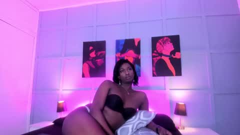 Snapshot of nehandaclarck_ chatting on 03-12-25, 06:18  Nehanda online show from 03-12-25, 06:18