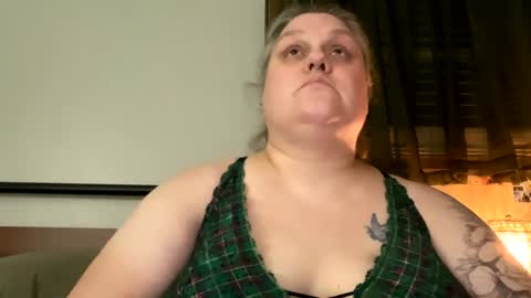 Snapshot of nellatlas chatting on 02-26-25, 01:11 Nellie Atlas online show from 02-26-25, 01:11