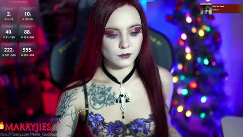 Snapshot of nelle_ chatting on 01-10-25, 09:55 online show from 01-10-25, 09:55