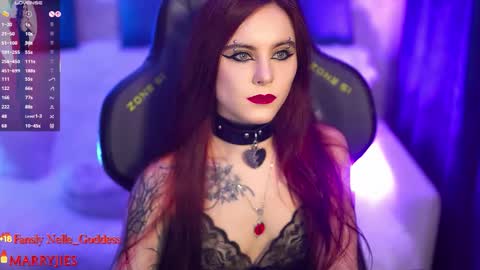 Snapshot of nelle_ chatting on 09-18-25, 07:05 online show from 09-18-25, 07:05