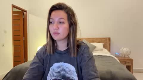 Snapshot of nellyfischer chatting on 09-15-25, 03:34 Nelly online show from 09-15-25, 03:34