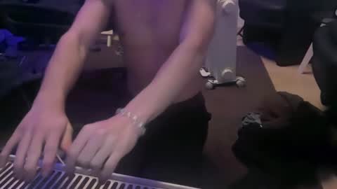 Snapshot of nemcahot chatting on 12-28-24, 02:33 nemcahot online show from 12-28-24, 02:33