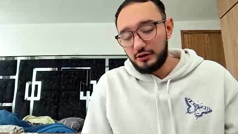 Snapshot of nene131523 chatting on 10-09-25, 06:06 nene131523 online show from 10-09-25, 06:06