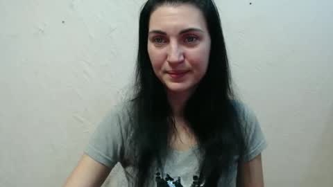 Snapshot of nensyfay_ chatting on 01-04-25, 04:43 Nensy online show from 01-04-25, 04:43
