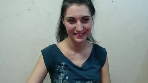 Snapshot of nensyfay_ chatting on 01-24-25, 04:28 Nensy online show from 01-24-25, 04:28