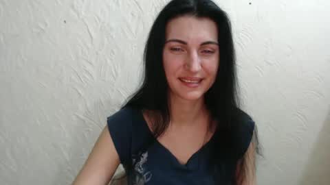 Snapshot of nensyfay_ chatting on 02-14-25, 09:21 Nensy online show from 02-14-25, 09:21