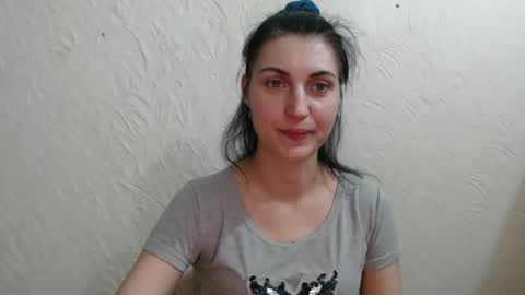 Snapshot of nensyfay_ chatting on 02-21-25, 11:10 Nensy online show from 02-21-25, 11:10