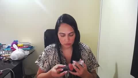 Snapshot of neny445 chatting on 12-26-24, 01:54 kelly lopez online show from 12-26-24, 01:54