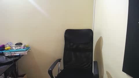 Snapshot of neny445 chatting on 12-27-24, 04:54 kelly lopez online show from 12-27-24, 04:54