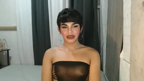 neomi online show from 11-02-25, 01:02