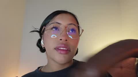 Helena    Every Friday new video for my fan club loves  online show from 09-18-25, 04:42