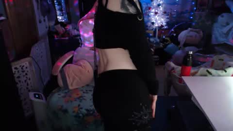 Snapshot of nerdy_squirty chatting on 01-07-25, 08:56 NerdySquirty online show from 01-07-25, 08:56