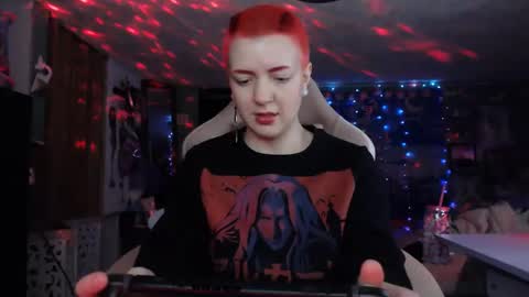 Snapshot of nerdy_squirty chatting on 02-19-25, 06:44 NerdySquirty online show from 02-19-25, 06:44