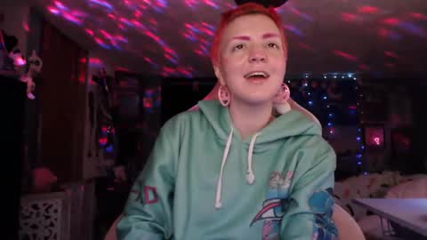 Snapshot of nerdy_squirty chatting on 03-10-25, 05:11 NerdySquirty online show from 03-10-25, 05:11