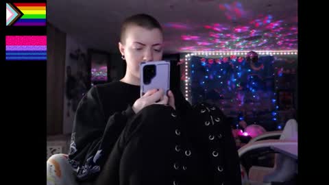 Snapshot of nerdy_squirty chatting on 10-14-25, 06:03 NerdySquirty online show from 10-14-25, 06:03