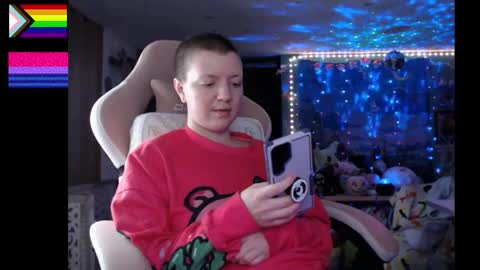 Snapshot of nerdy_squirty chatting on 10-17-25, 06:38 NerdySquirty online show from 10-17-25, 06:38