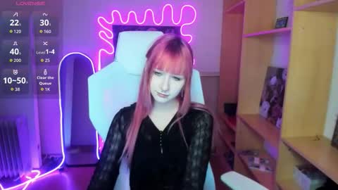 Snapshot of nessadarkk chatting on 09-27-25, 01:54 Amami online show from 09-27-25, 01:54