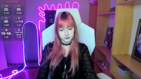 Snapshot of nessadarkk chatting on 10-04-25, 01:58 Amami online show from 10-04-25, 01:58