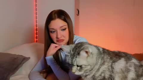 Snapshot of nessarosse chatting on 02-21-25, 06:26 Nessa online show from 02-21-25, 06:26