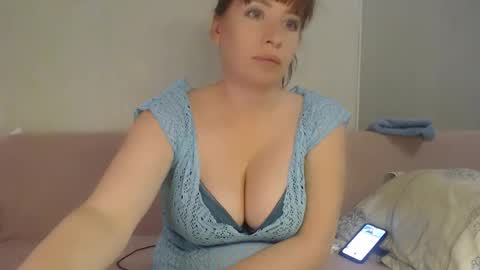 Snapshot of nettie789 chatting on 10-16-25, 08:37 nettie789 online show from 10-16-25, 08:37