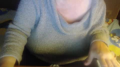Lilly  online show from 10-10-25, 02:54
