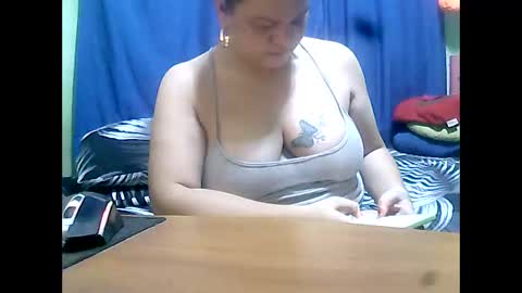 Snapshot of new_taboo_fetishqueen chatting on 02-10-25, 07:58 mariapaula online show from 02-10-25, 07:58