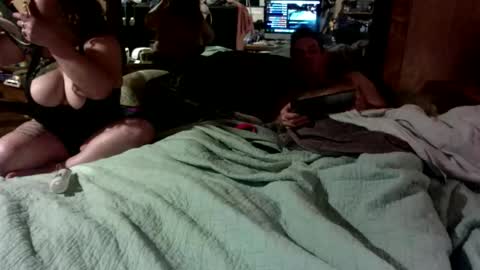 Snapshot of newby101 chatting on 10-15-25, 10:59 Meow Meow online show from 10-15-25, 10:59