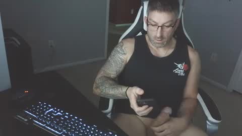 Snapshot of newevo chatting on 09-12-25, 02:28 newevo online show from 09-12-25, 02:28