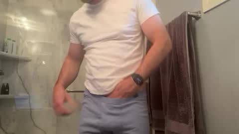 newguy_097 online show from 02-11-26, 10:59