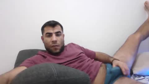 Snapshot of newworld0 chatting on 12-11-24, 11:43 newworld0 online show from 12-11-24, 11:43