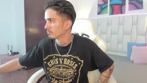 Yeison online show from 04-13-26, 03:01