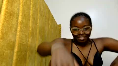 Snapshot of neyla_baby chatting on 08-05-26, 10:33 Neyla online show from 08-05-26, 10:33