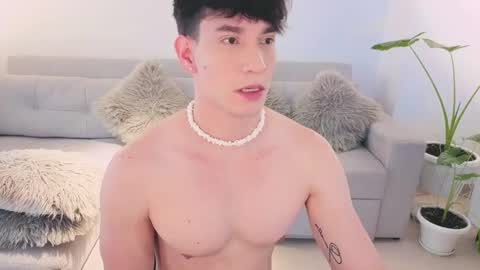   online show from 09-18-25, 06:43