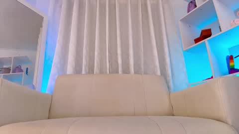 Snapshot of nezo_ chatting on 02-13-26, 02:29 Angie Instagram angie julianac add me online show from 02-13-26, 02:29