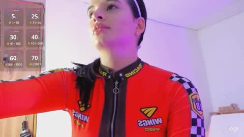 nia_16 online show from 10-28-25, 10:45