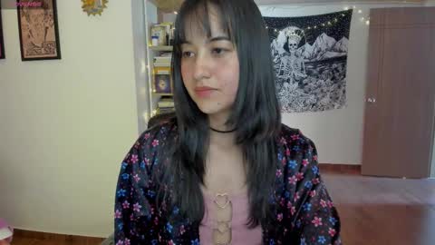 Snapshot of nia_blaze chatting on 09-24-25, 07:06 Nia online show from 09-24-25, 07:06