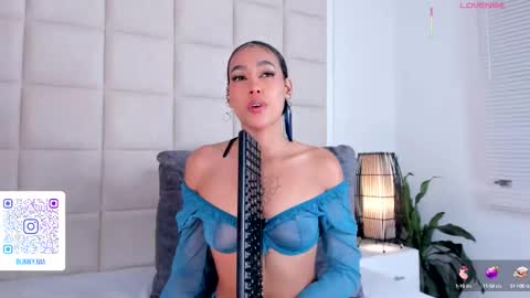 Nia online show from 09-29-25, 02:22