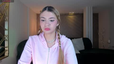 SQUIRTER DOLL    online show from 10-08-25, 10:57