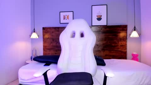 Niall  online show from 02-10-25, 01:44