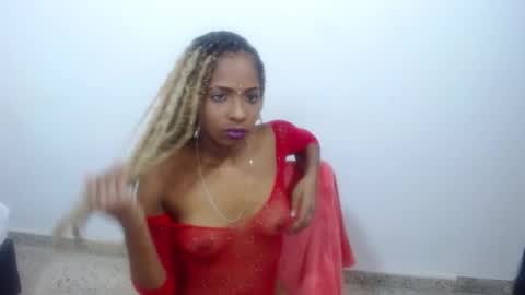 Nia Olson online show from 11-08-25, 08:18