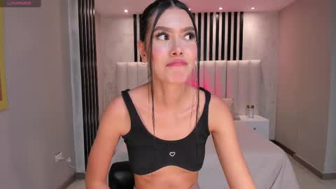 Call me Nia  online show from 02-25-25, 01:52