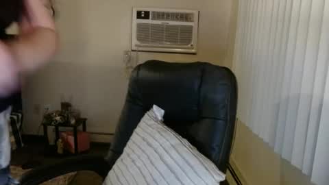 Snapshot of niccibaby chatting on 02-28-25, 11:47 Nicci babyyy online show from 02-28-25, 11:47