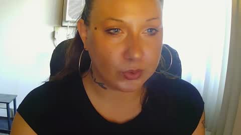 Snapshot of niccibaby chatting on 09-20-25, 03:35 Nicci babyyy online show from 09-20-25, 03:35