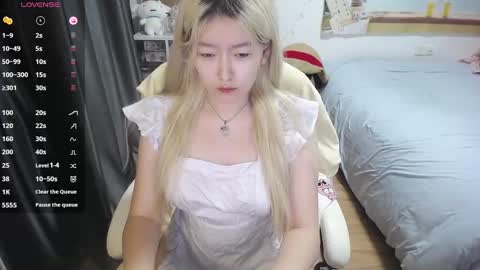 Belle online show from 09-10-25, 07:41