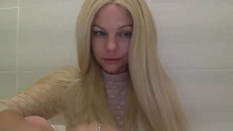 Amber online show from 10-23-25, 08:57