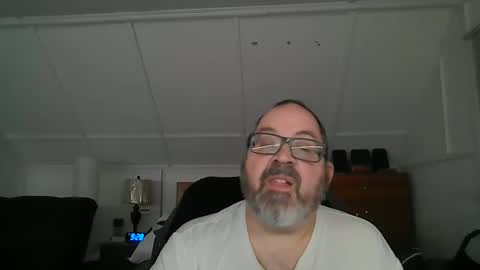 Snapshot of niceguy7208 chatting on 02-15-25, 02:26 niceguy7208 online show from 02-15-25, 02:26