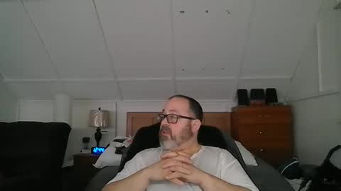 Snapshot of niceguy7208 chatting on 02-15-25, 05:41 niceguy7208 online show from 02-15-25, 05:41